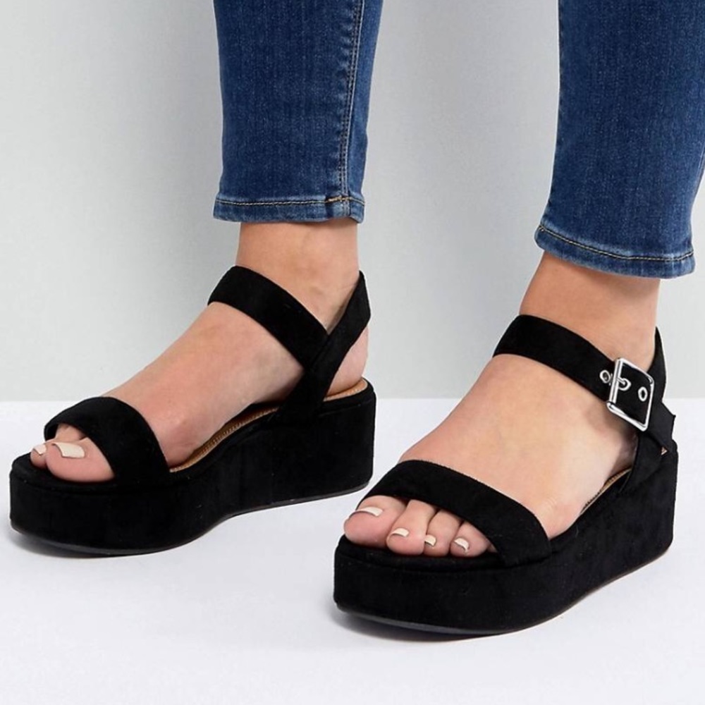Black flatforms